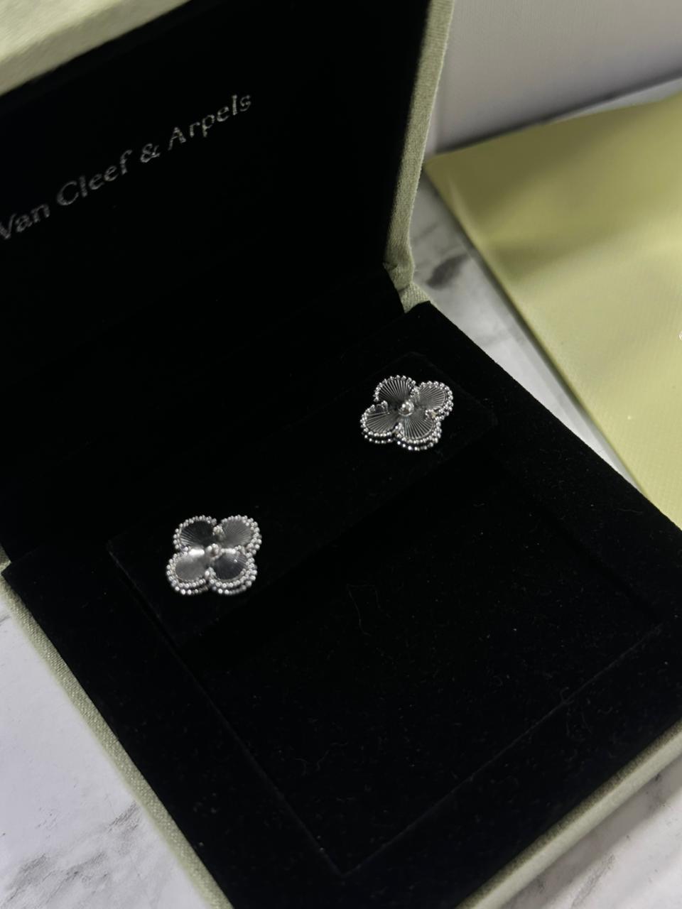 Aretes Van Cleef Plata
