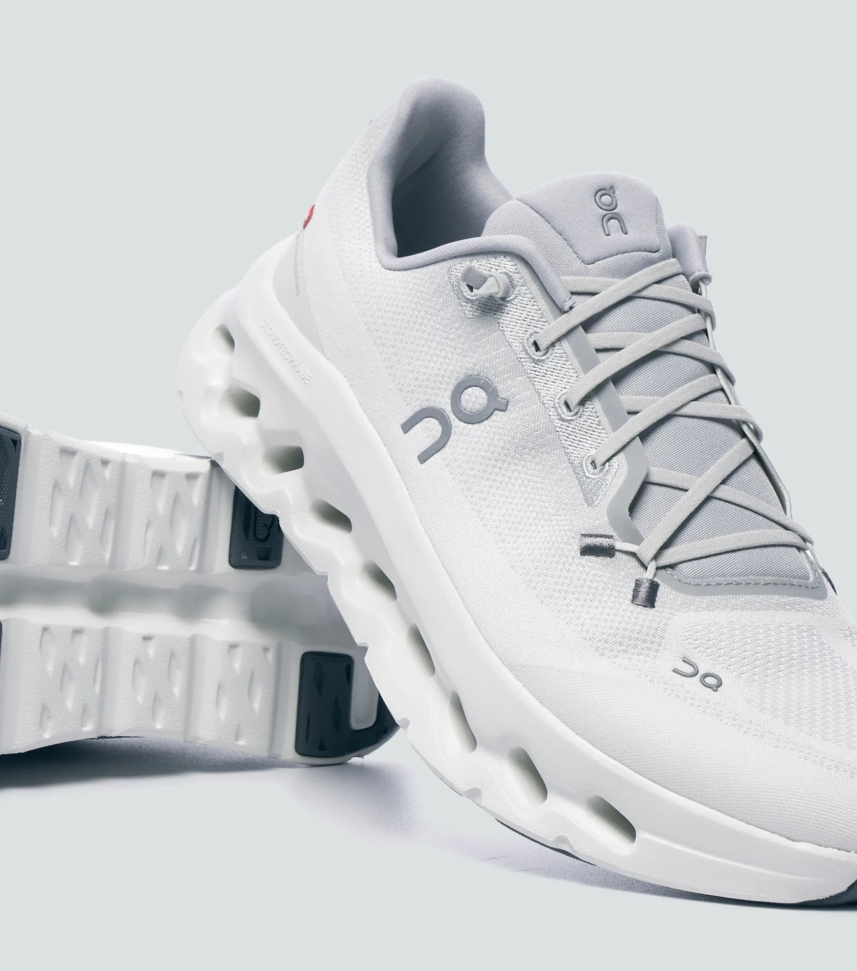 On Cloud Tilt White Grey